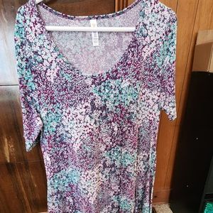 Lularoe top